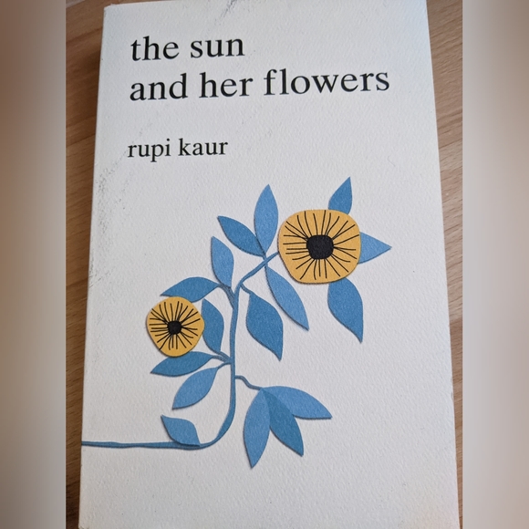 Bundle of books Milk and honey and the sun and her flowers by Rupi Kaur - Picture 2 of 6